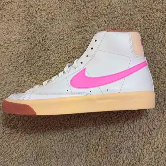 Pink & White Nike Blazers - Picture 1 of 2